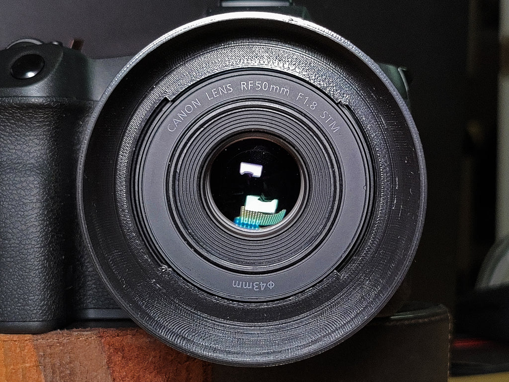 Canon RF 50mm F/1.8 STM Lens Hood