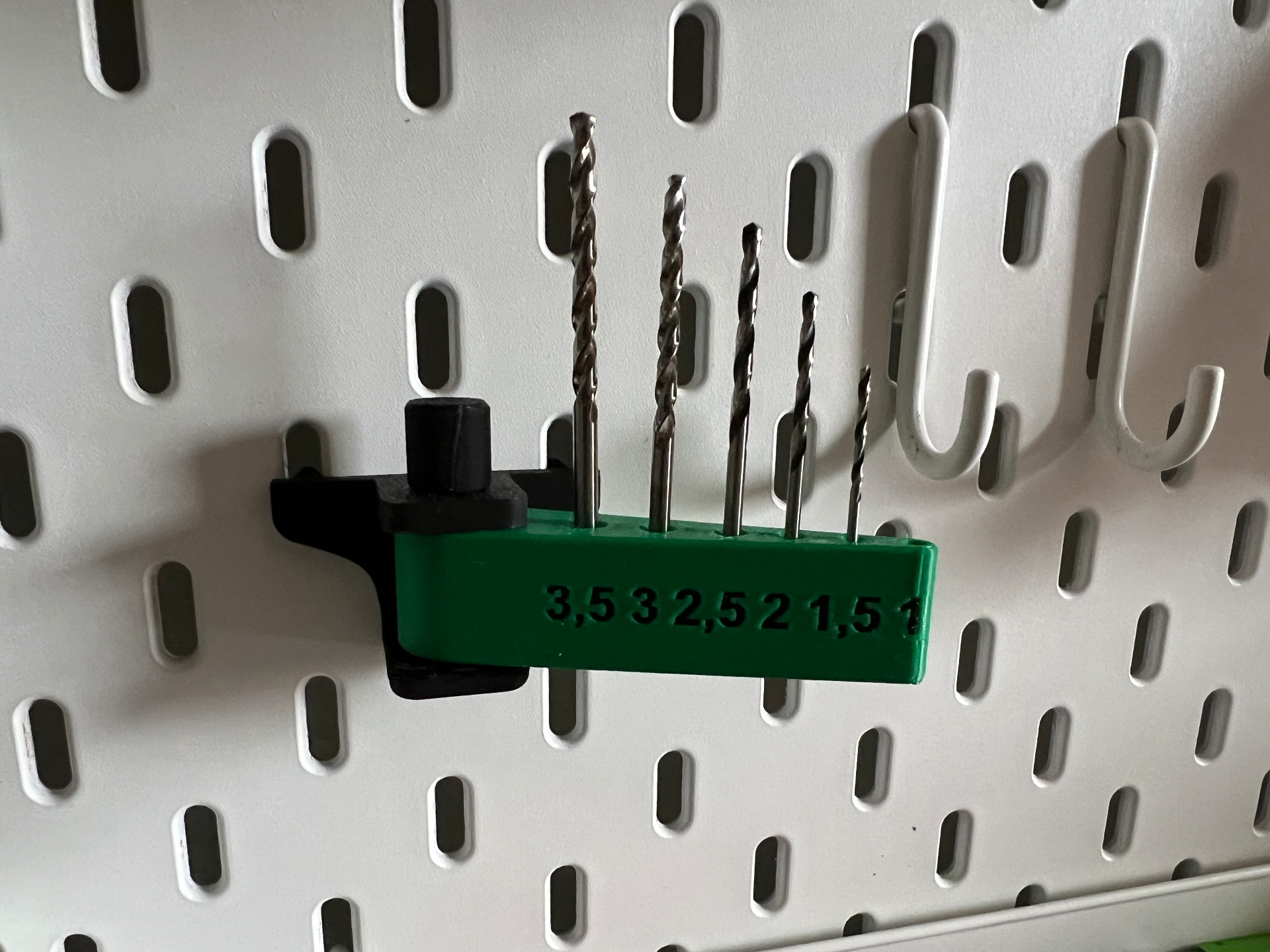 SKADIS Drill holder