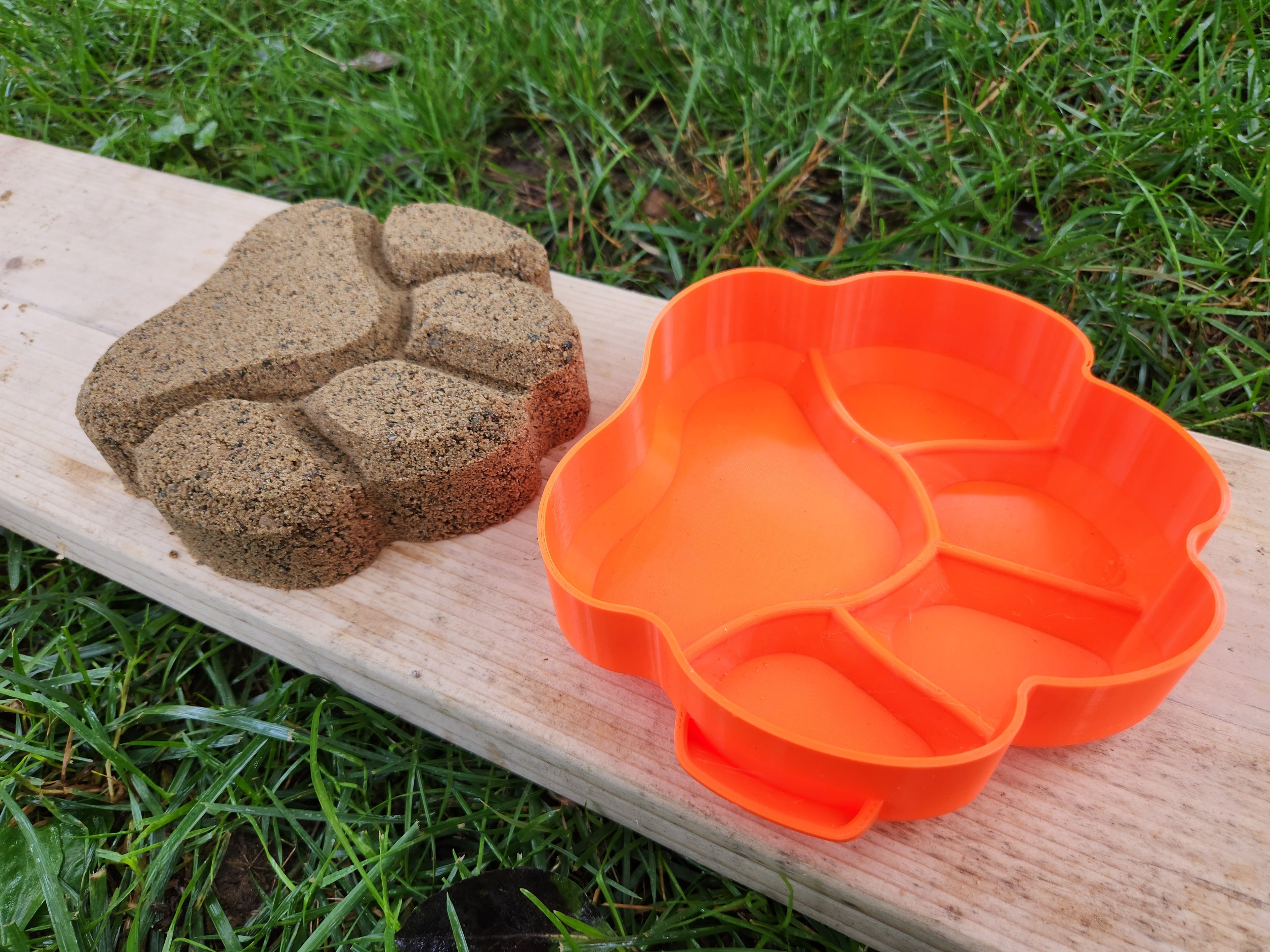 Paw Print Sand Mold