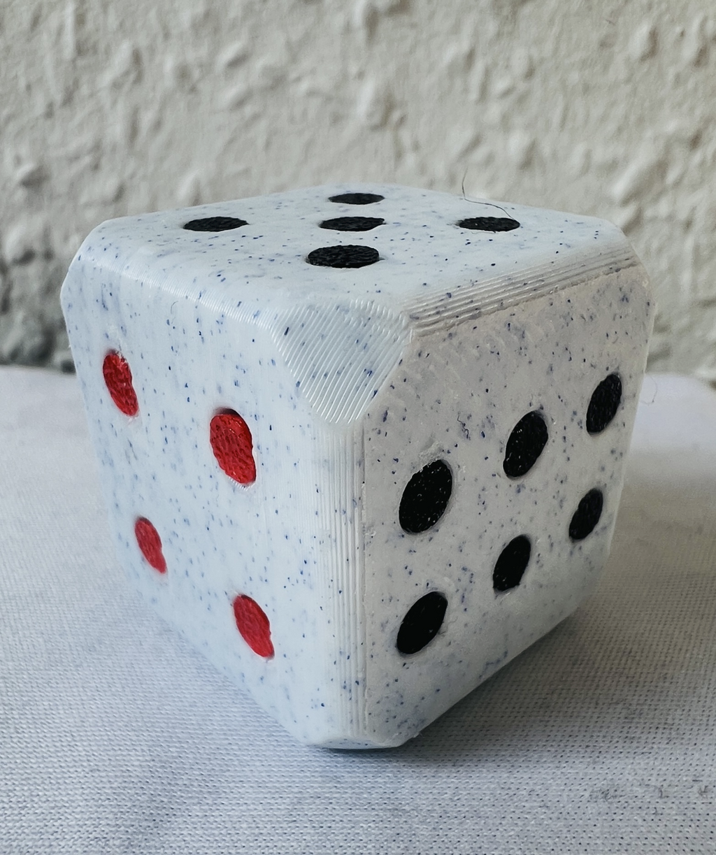 Big dice with custom stand