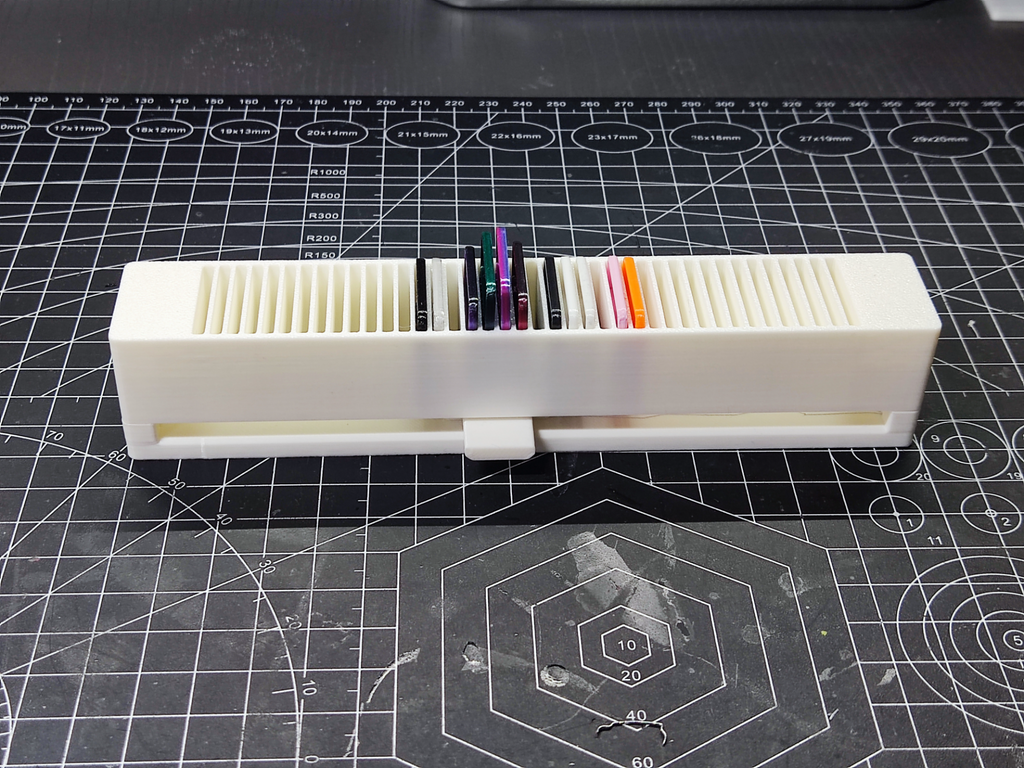 Linear Filament Swatch Holder - 40 Swatches