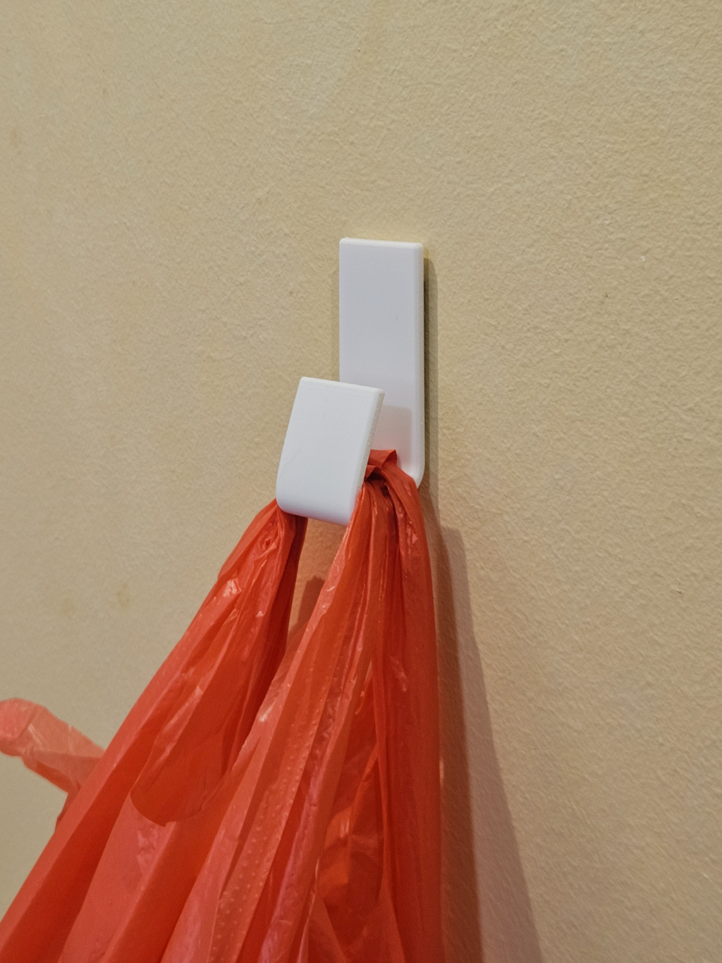 Anti-fall J-hook (Taped on)