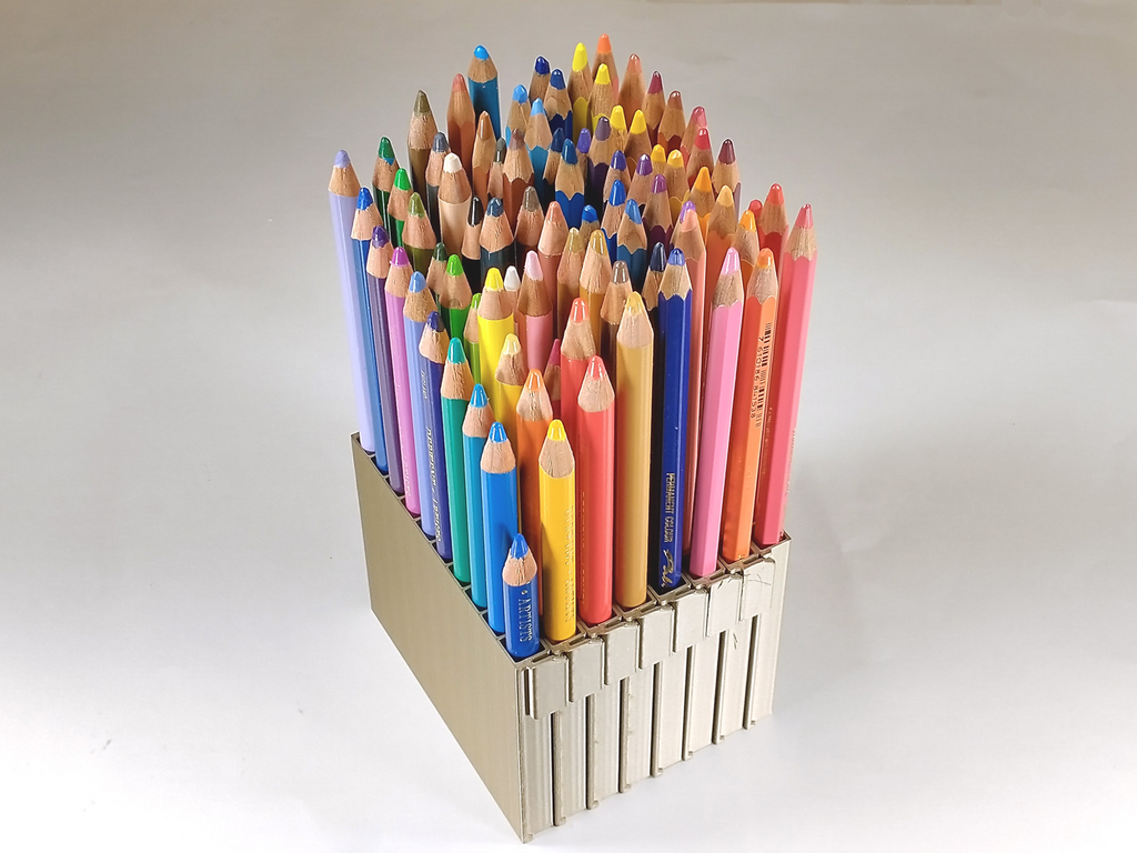 Expanding Colored Pencil Caddy