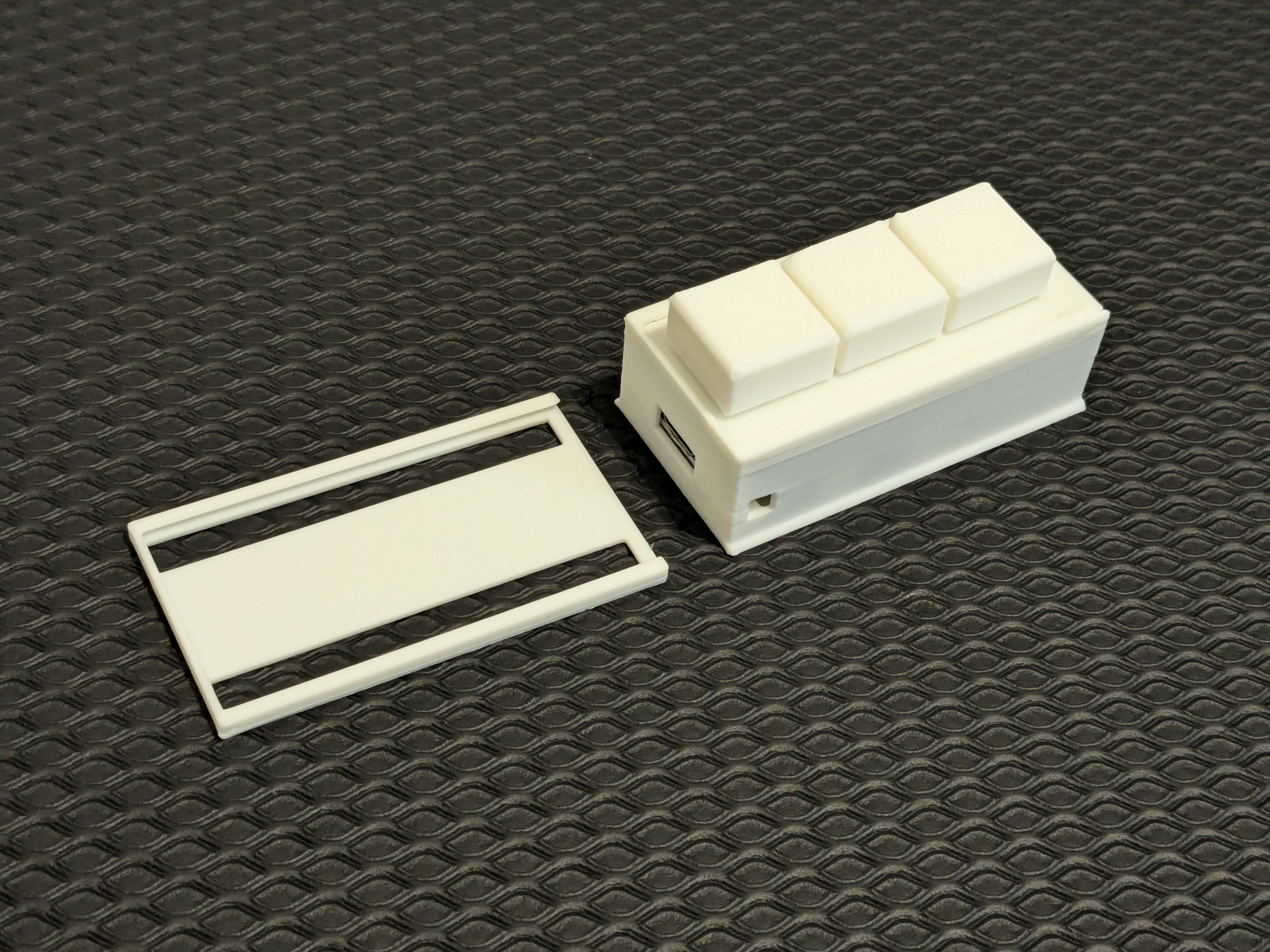 ESP8266 D1 Mini 3-Button Case (plus USB)