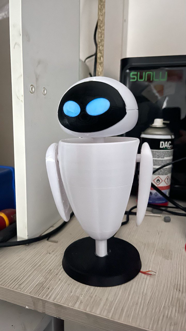 EVE Figure Wall-e led lamp
