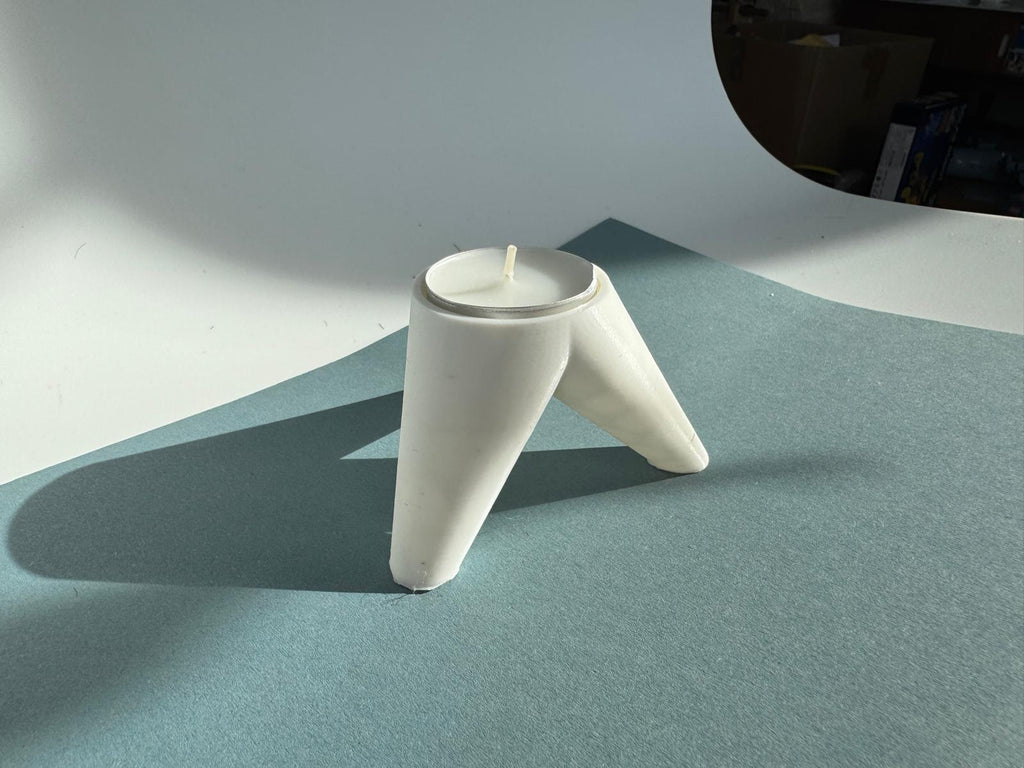 *TRIPOD* candle holder