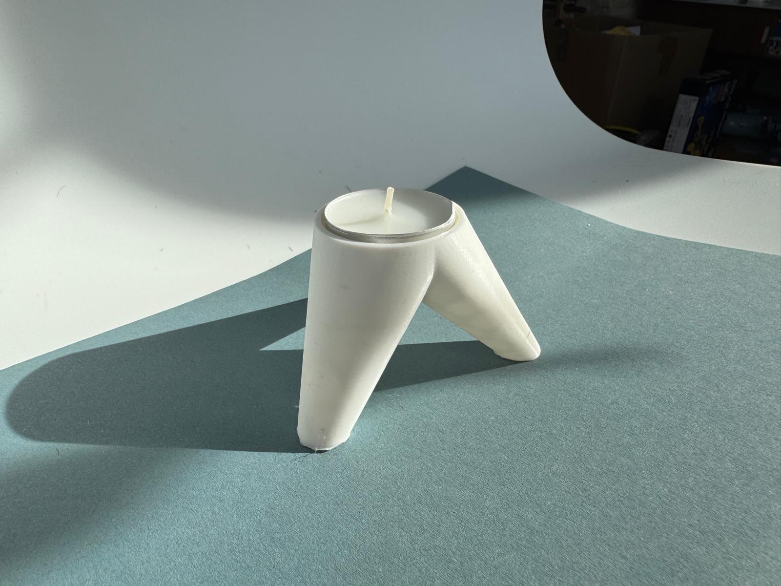 *TRIPOD* candle holder