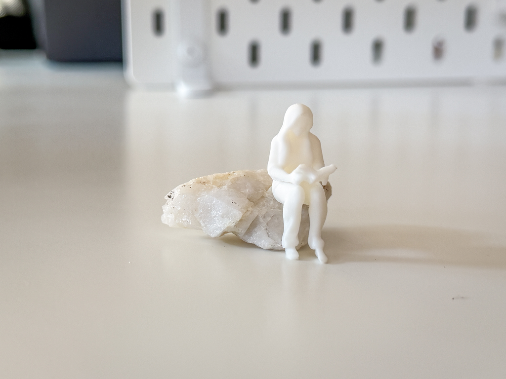 Miniature Sitting Woman/Reader II for your Diorama