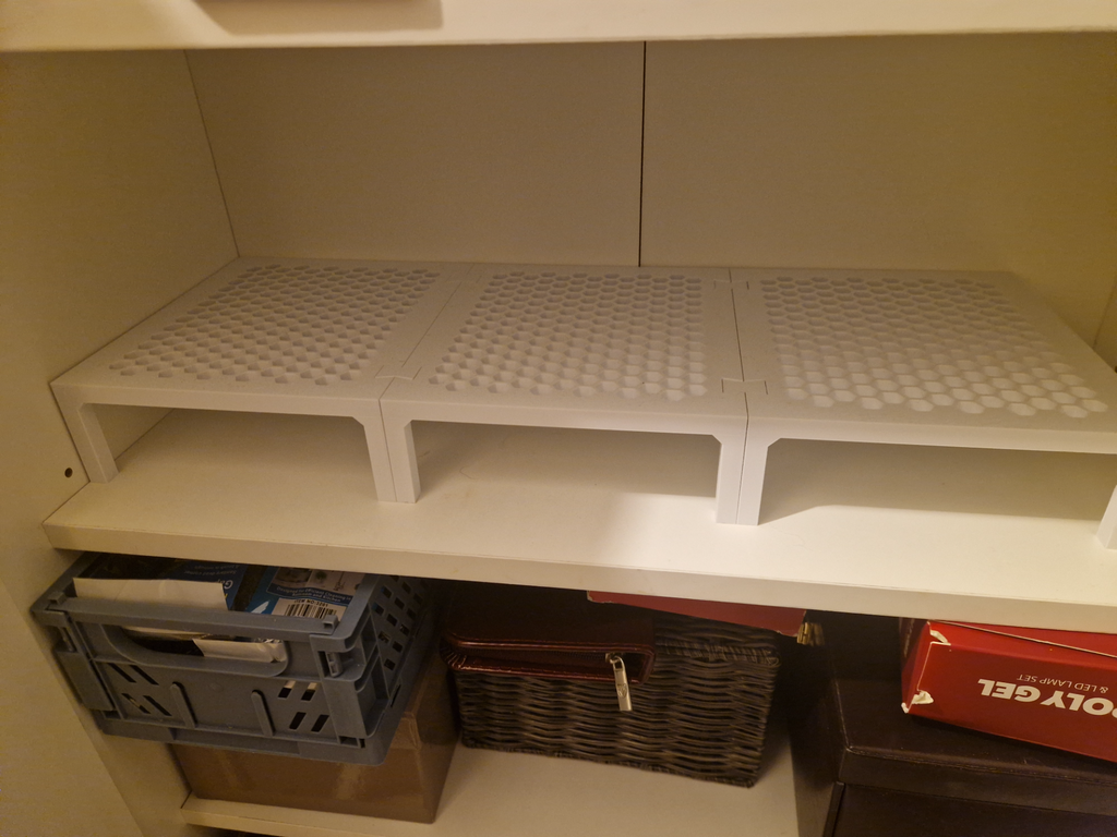 Shelf orgnizer - honeycomb