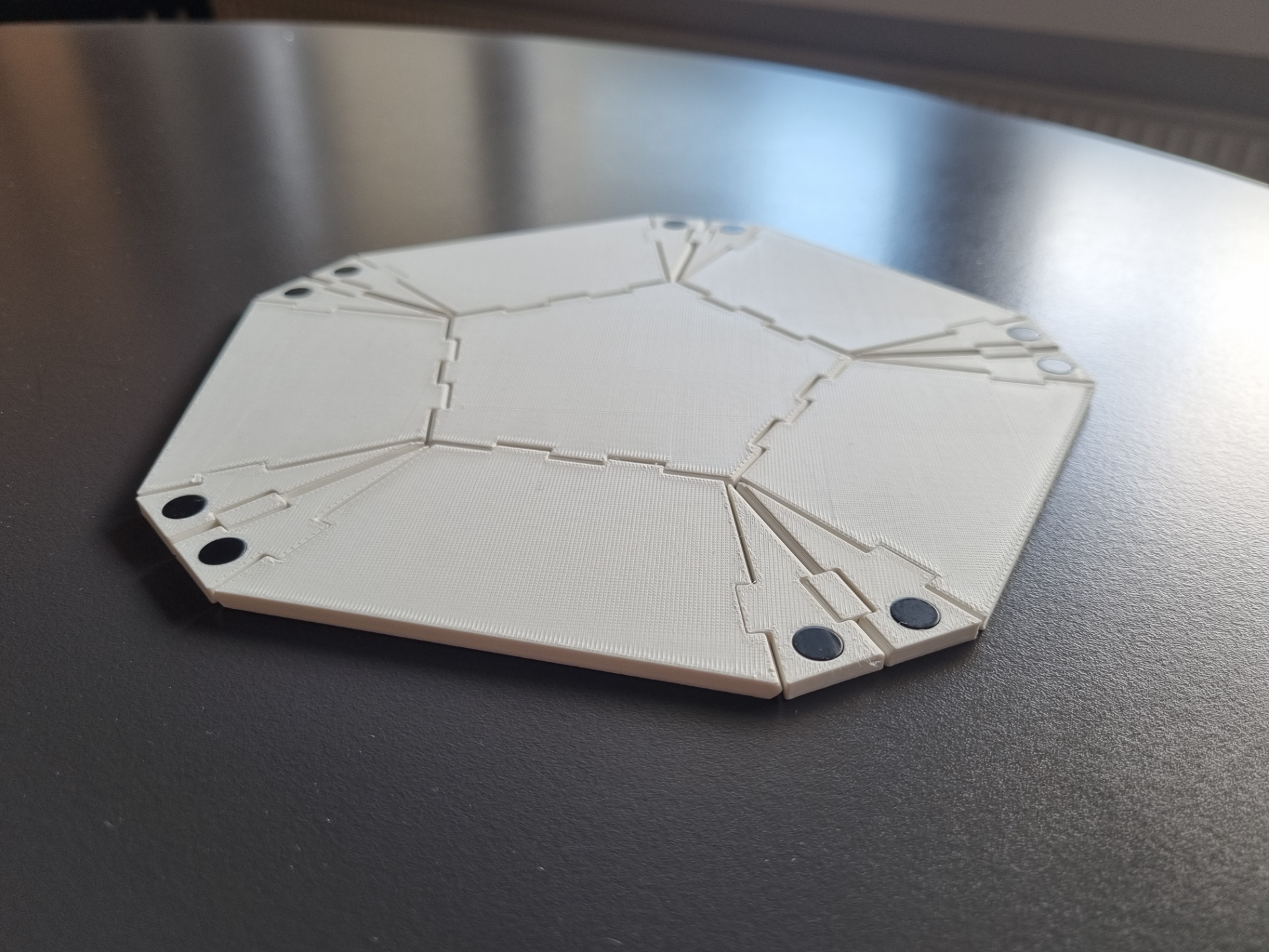foldable magnetic pentagonal bowl
