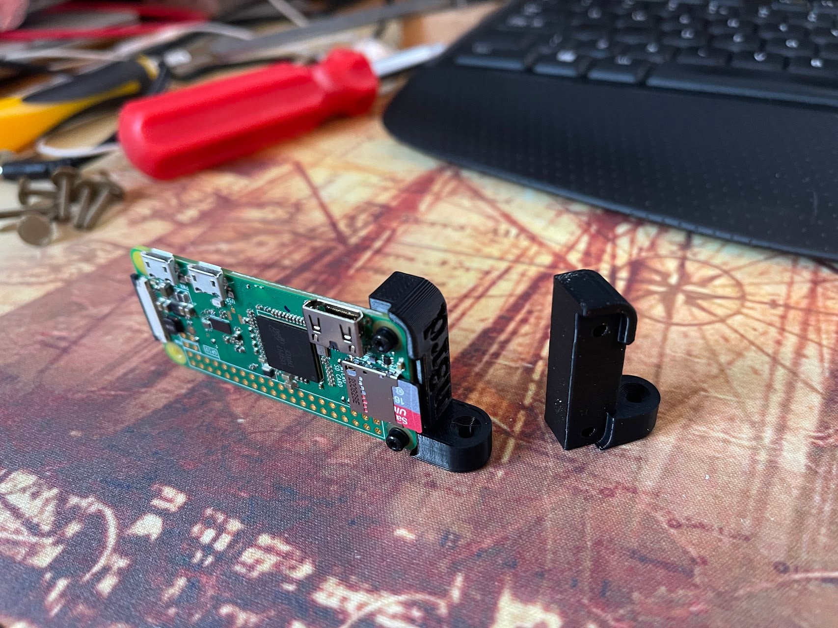 Pi and Pi Zero Vertical screw mount