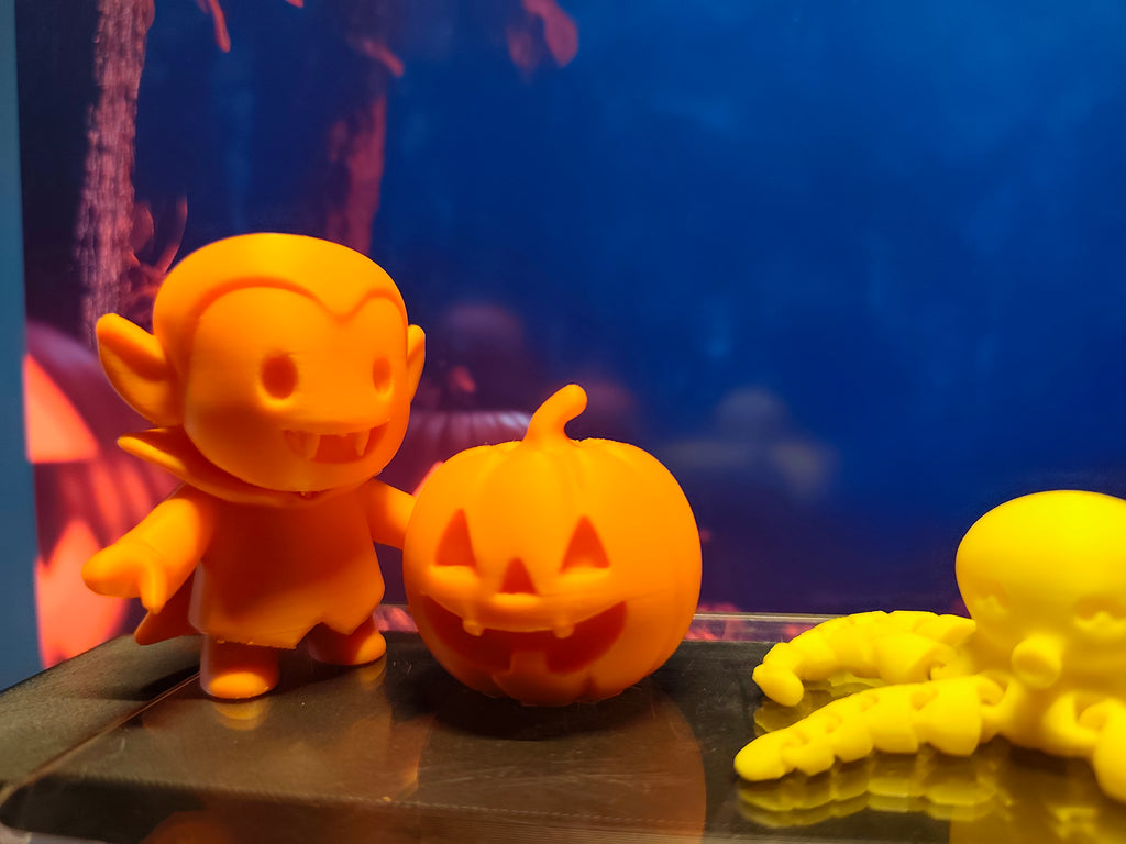 Cute Vampire & Pumpkin – Easy to Customize