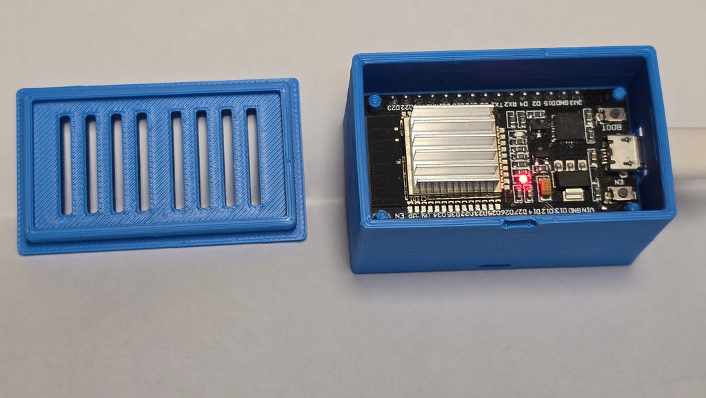 ESP32 + Heatsink case