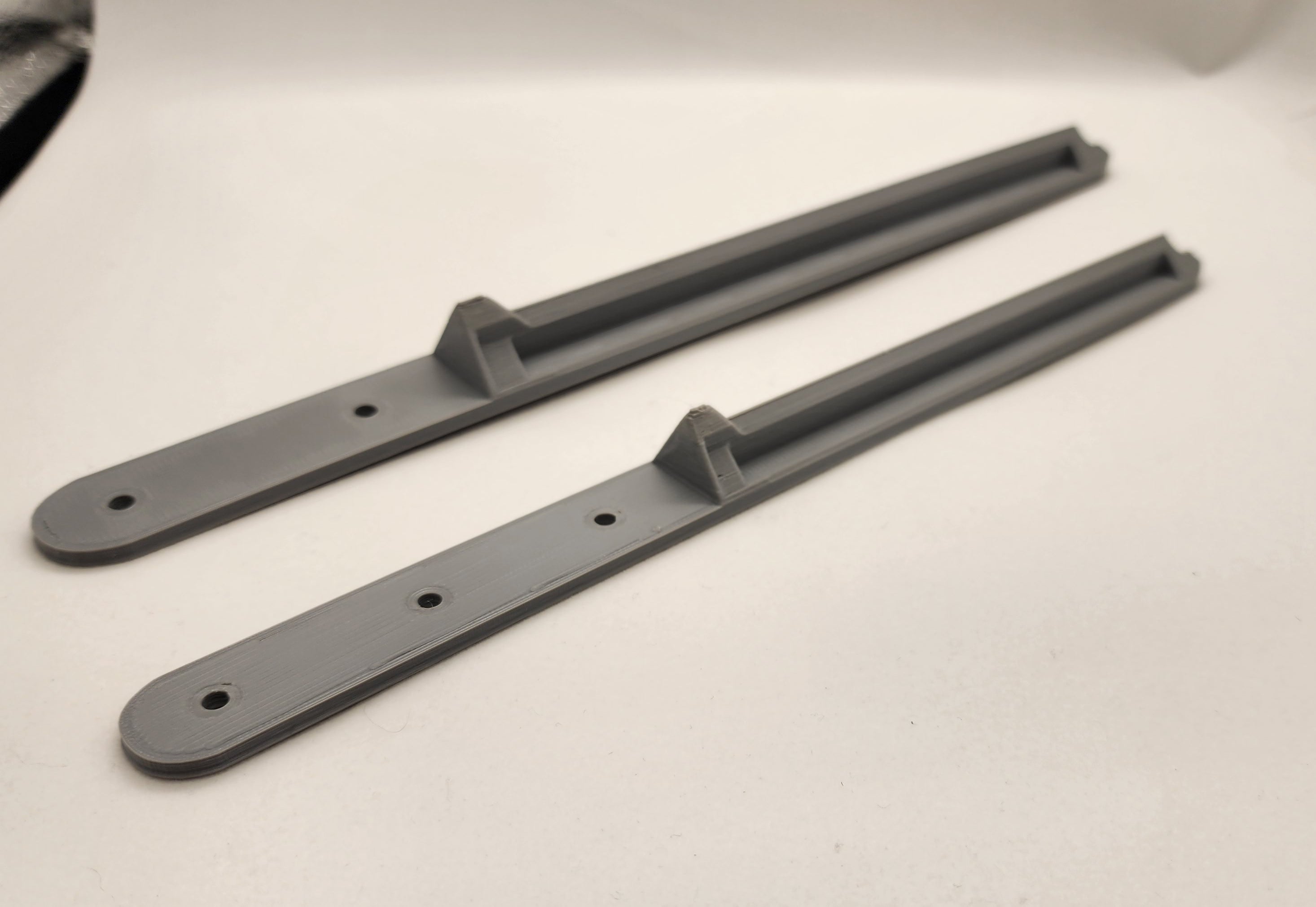 Edge Overhang Brackets