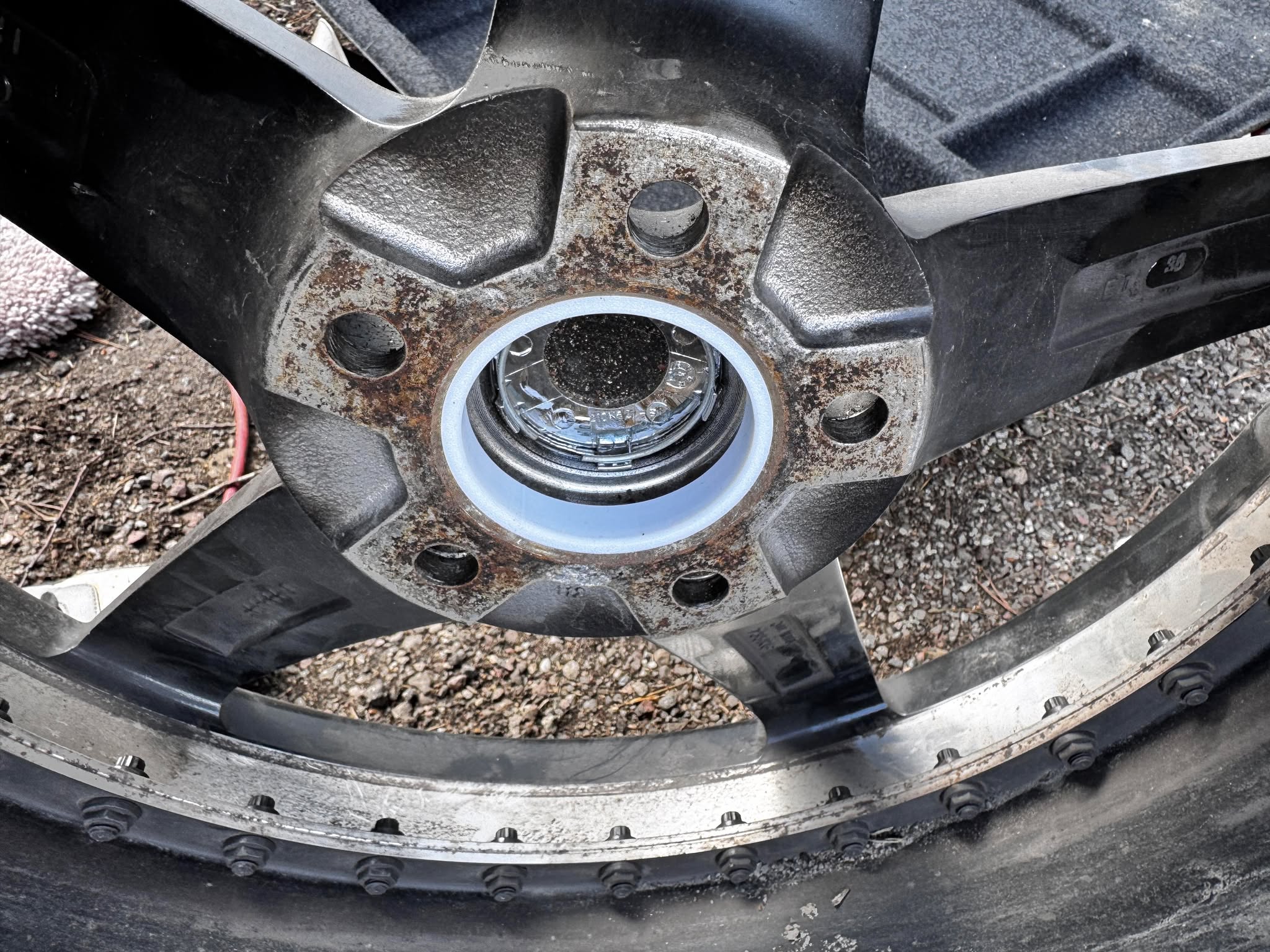 Hub centric ring 73/66.6mm