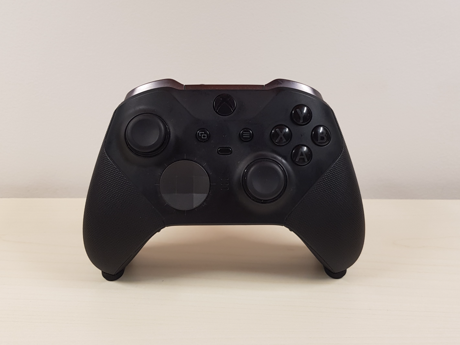 Invisible Xbox Elite Series 2 Holder Minimalist