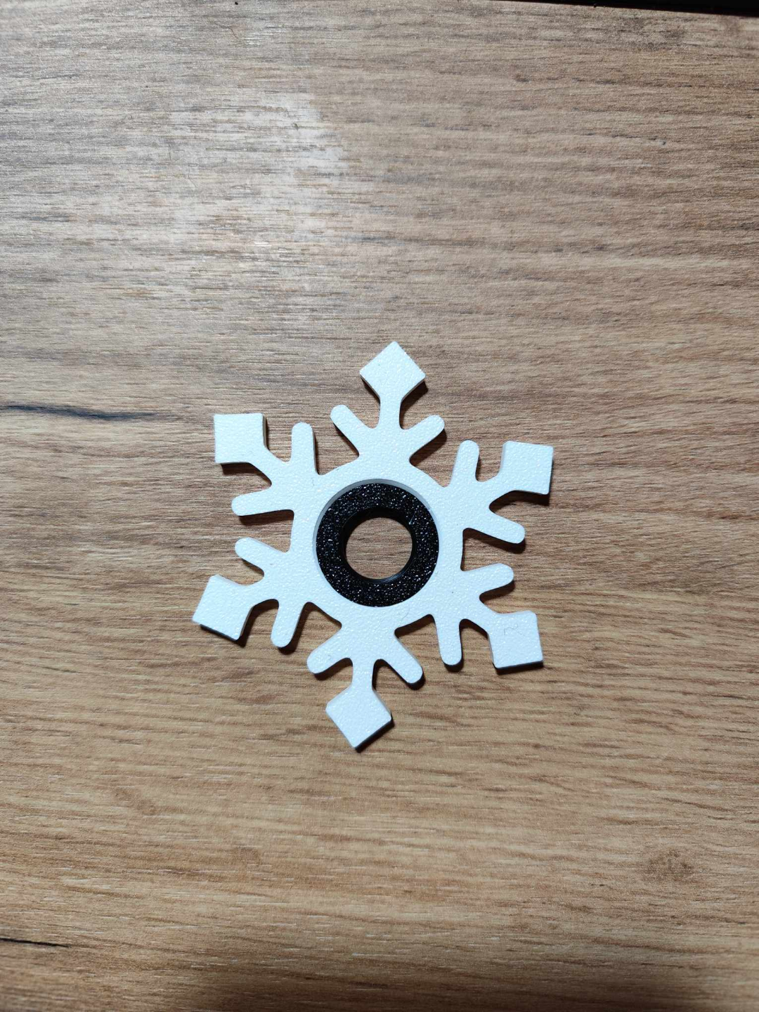 Print in place snowflake spiners