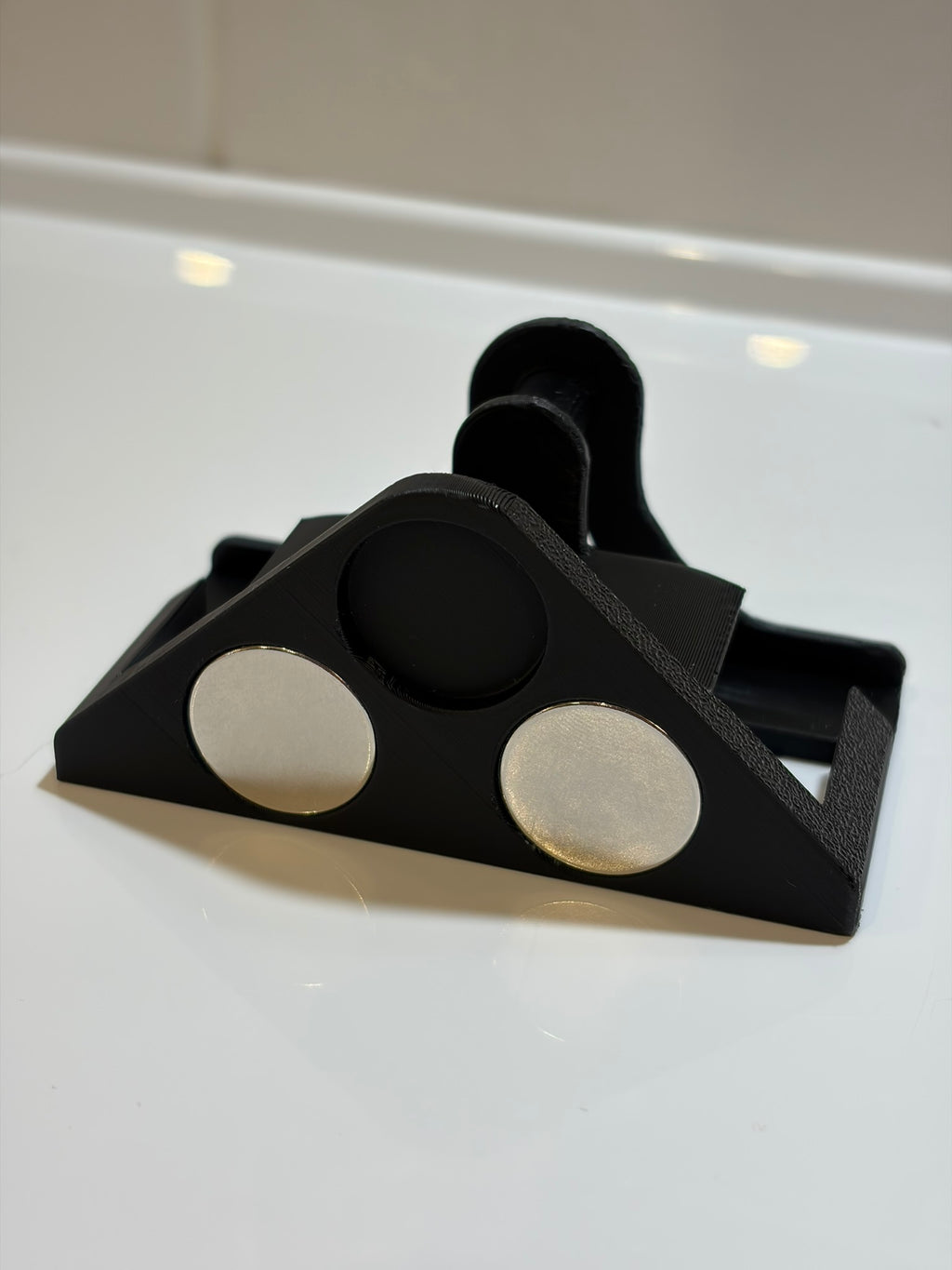 Ioniq 5 Magnetic Sun Glasses Holder [No Glue]