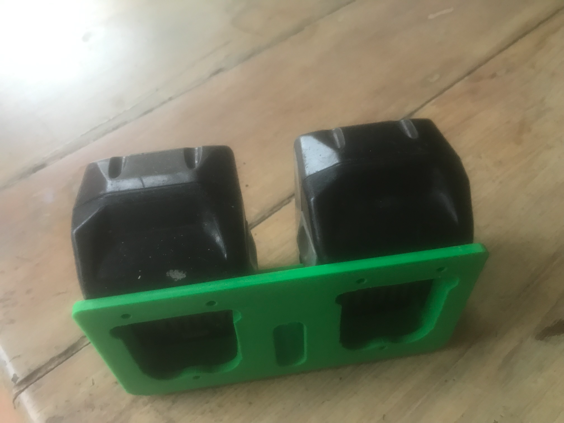 Hitachi Battery Rack 18v 1, 2, 3 and 4 Bays