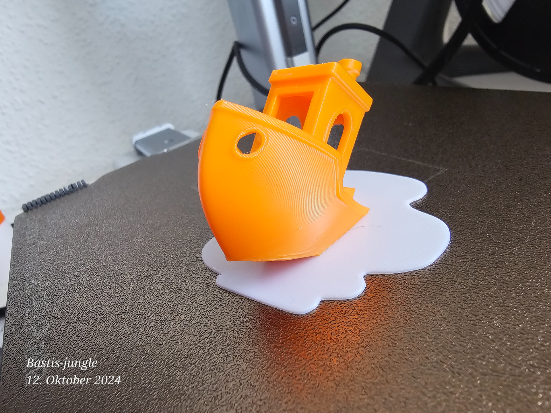 Sinkendes BENCHY
