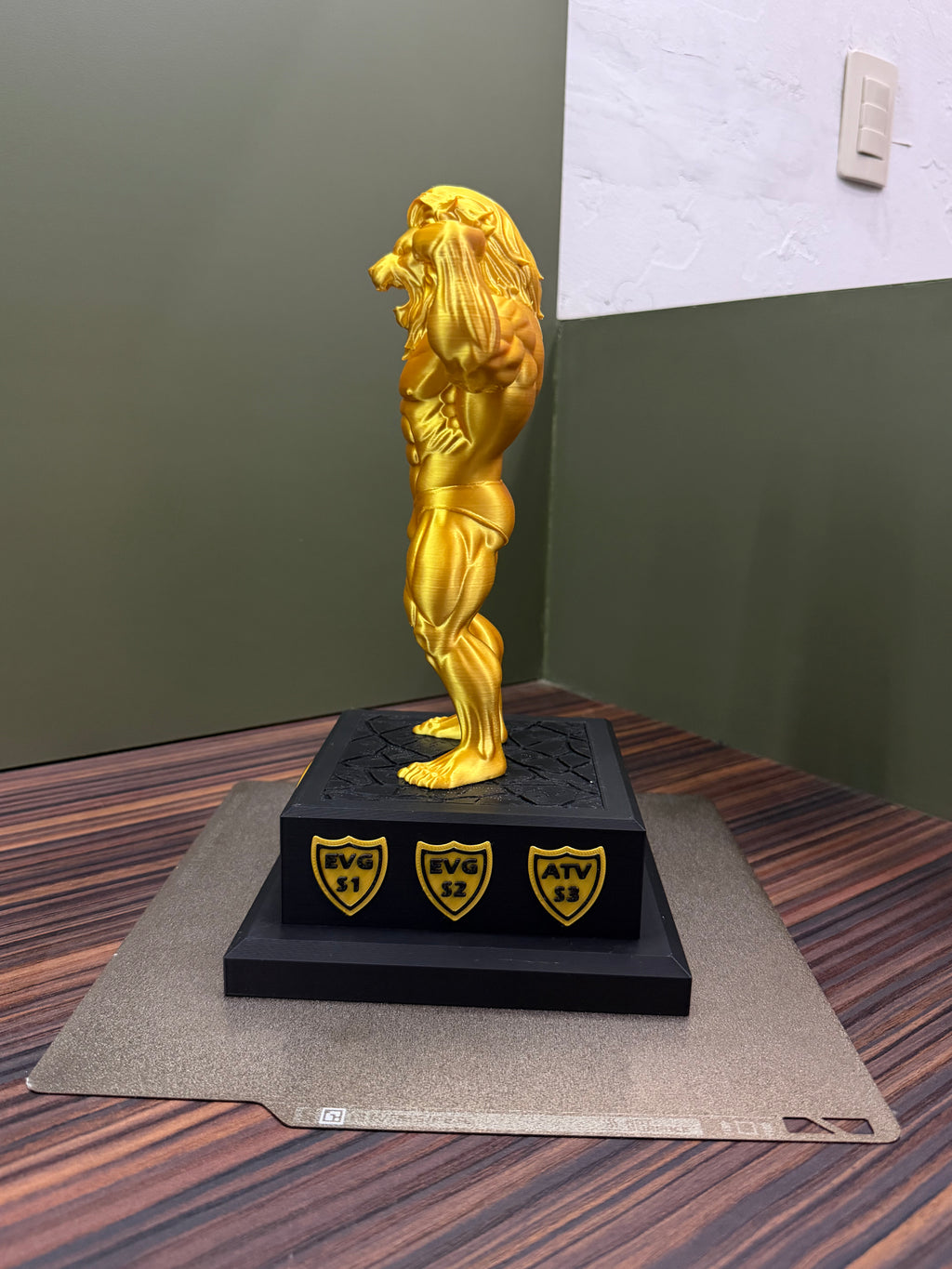 Gym lion throphy