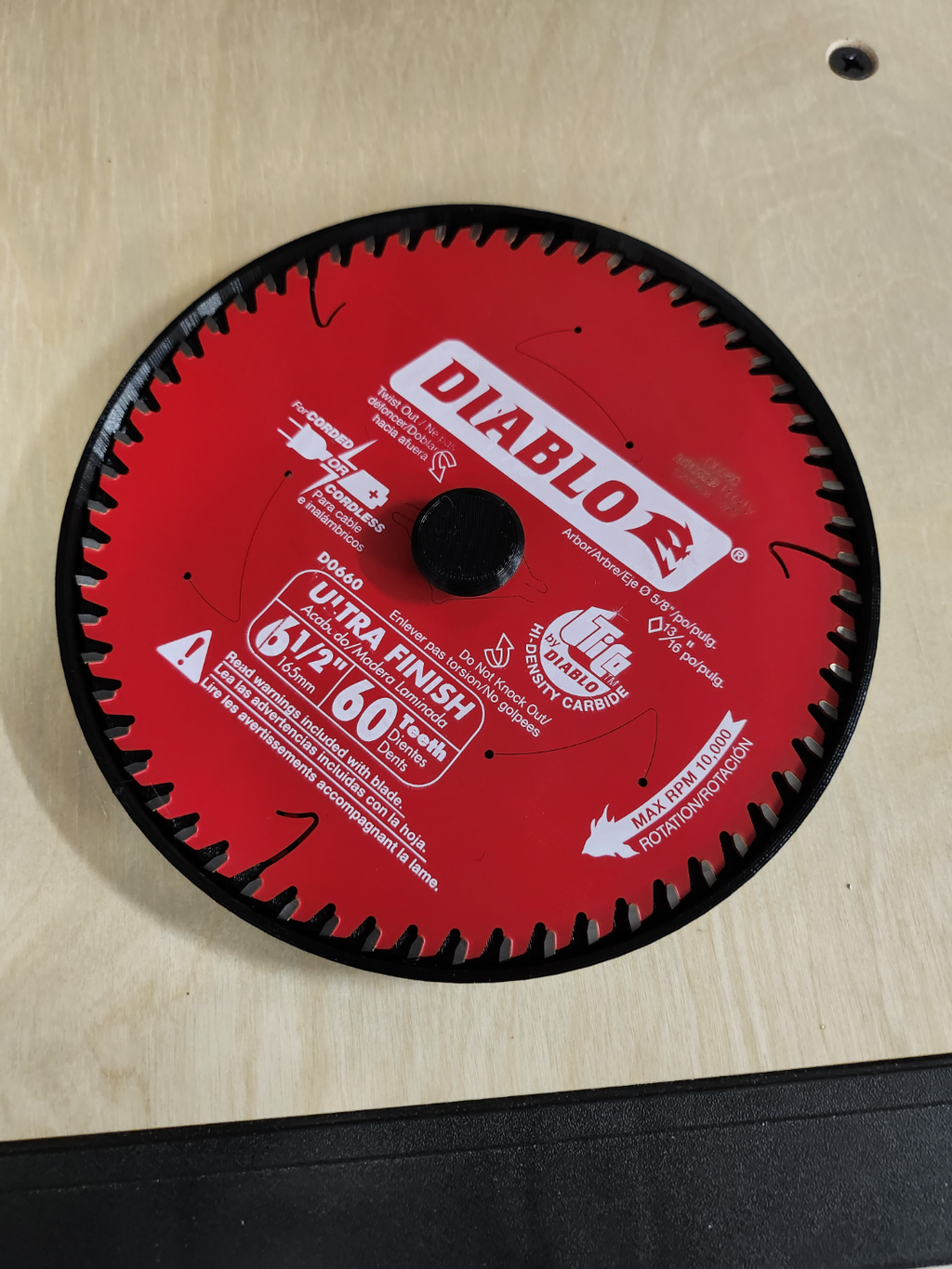 Multiple saw blade holder, OpenSCAD parametric