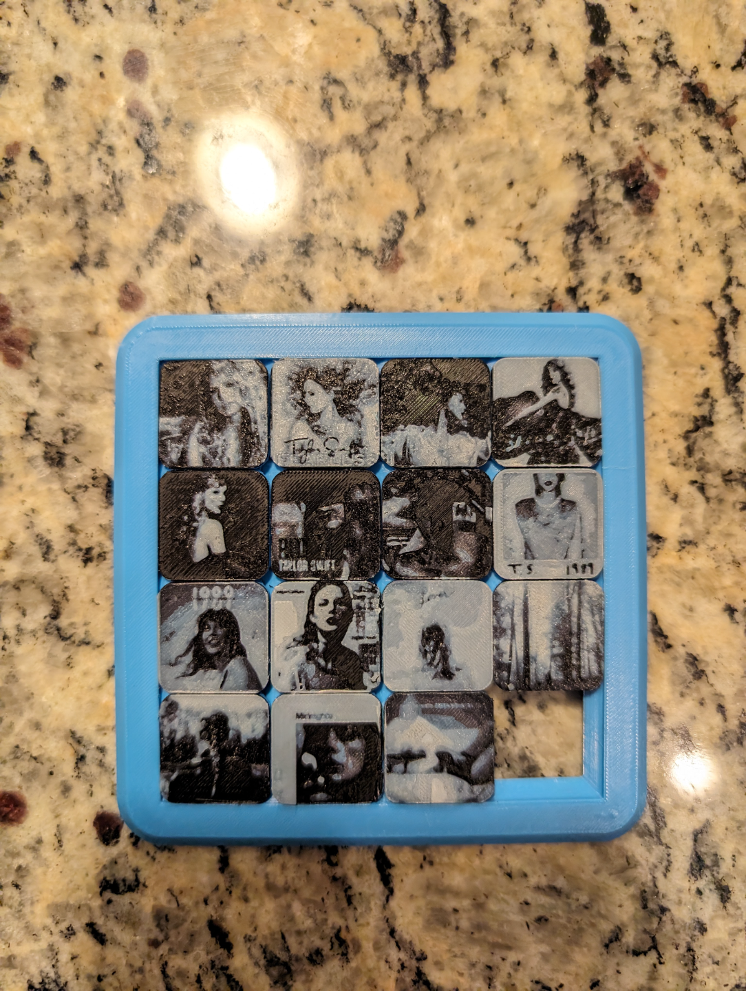 0.2 -Taylor Swift Album Cover Sliding Puzzle