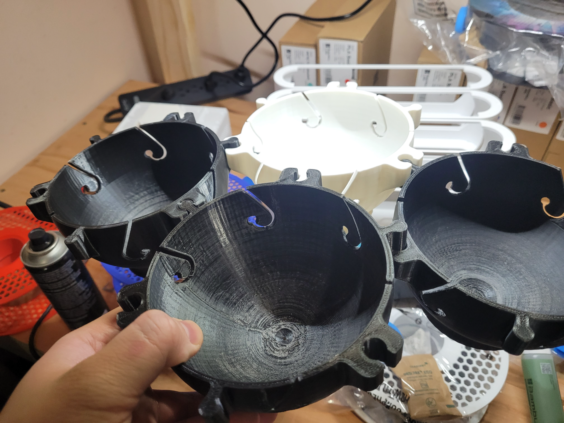 3 connectors yarn bowl