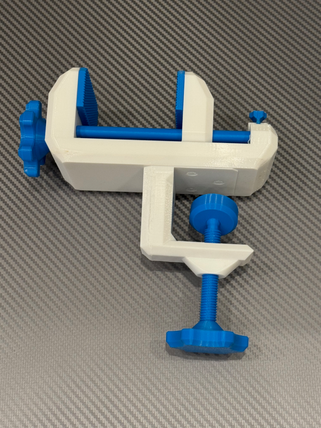 Table Vise - fully printable with changable jaws