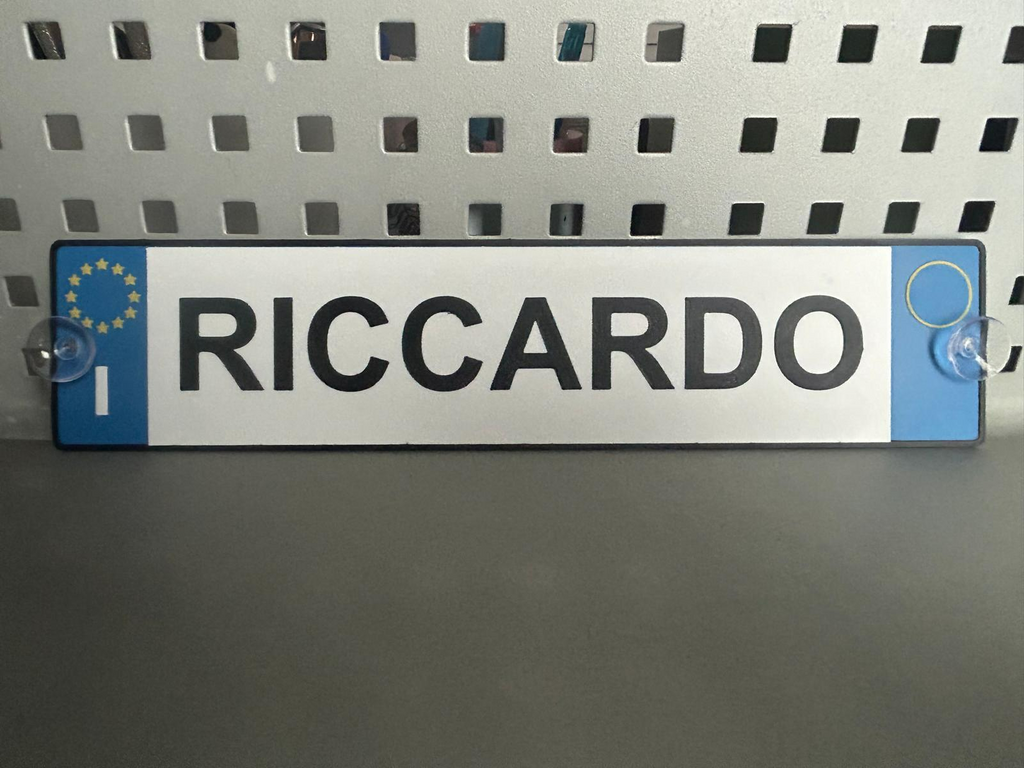 targa personalizzabile IT V3