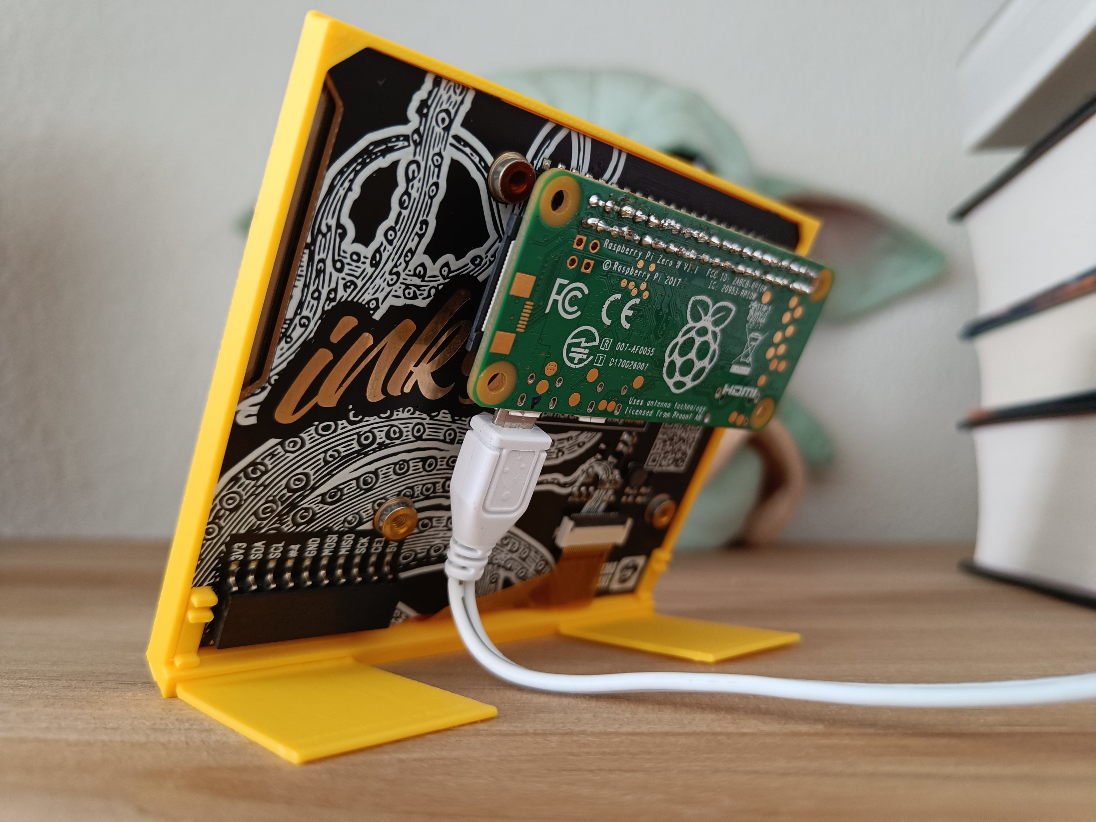 Inky wHAT frame for Raspberry Pi Zero