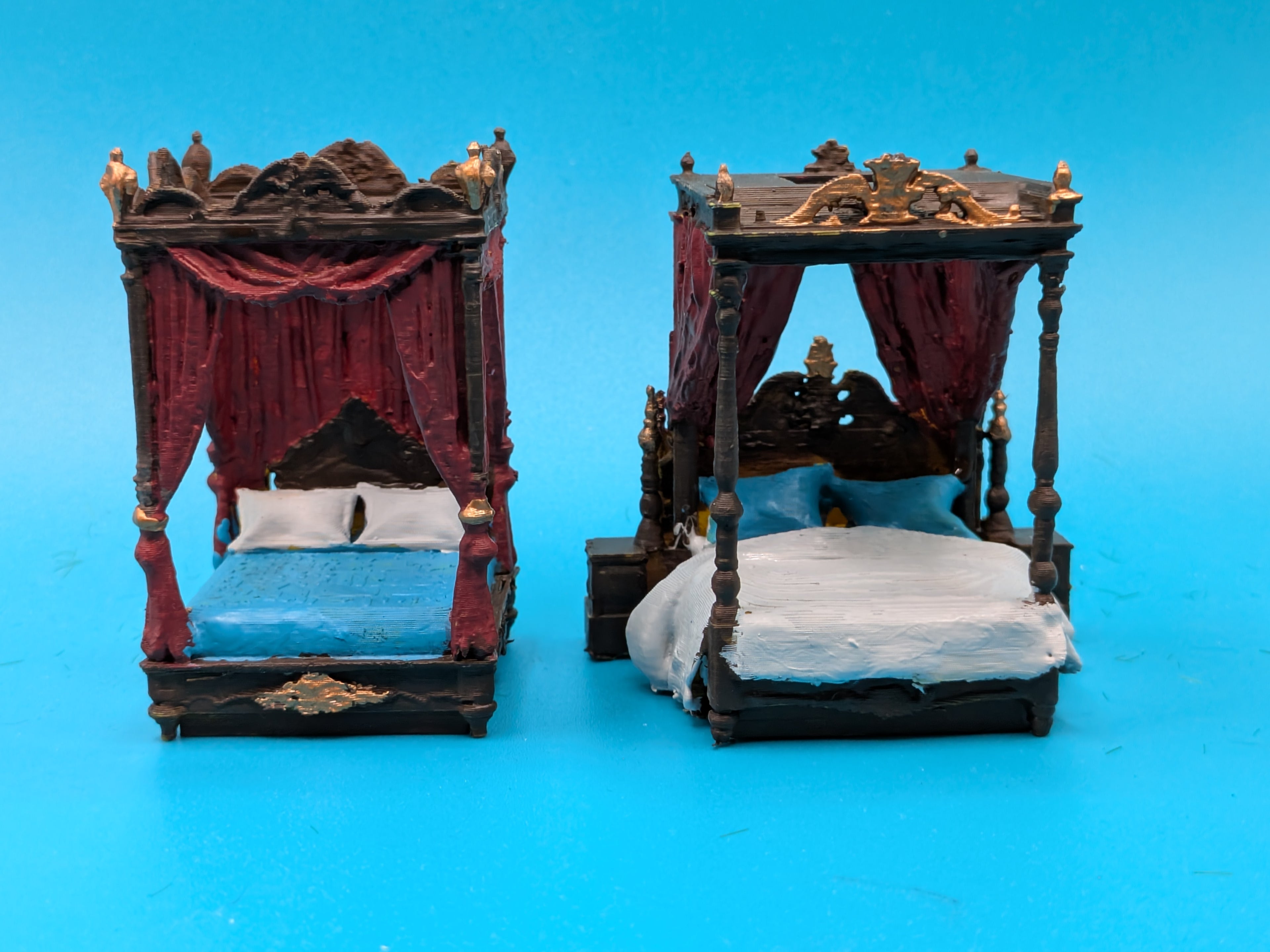 Furniture set 1 (four-poster beds)