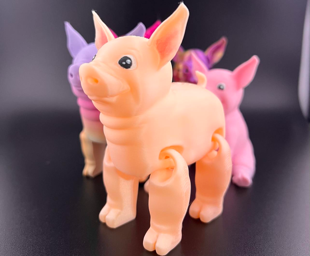 Zero supports! "Snorts" New pig in town! Articulated print in place