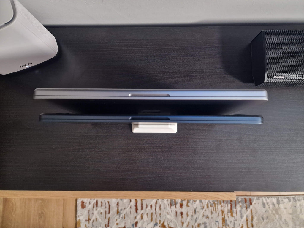 Easy Grab Vertical Laptop Stand PARAMETRIC