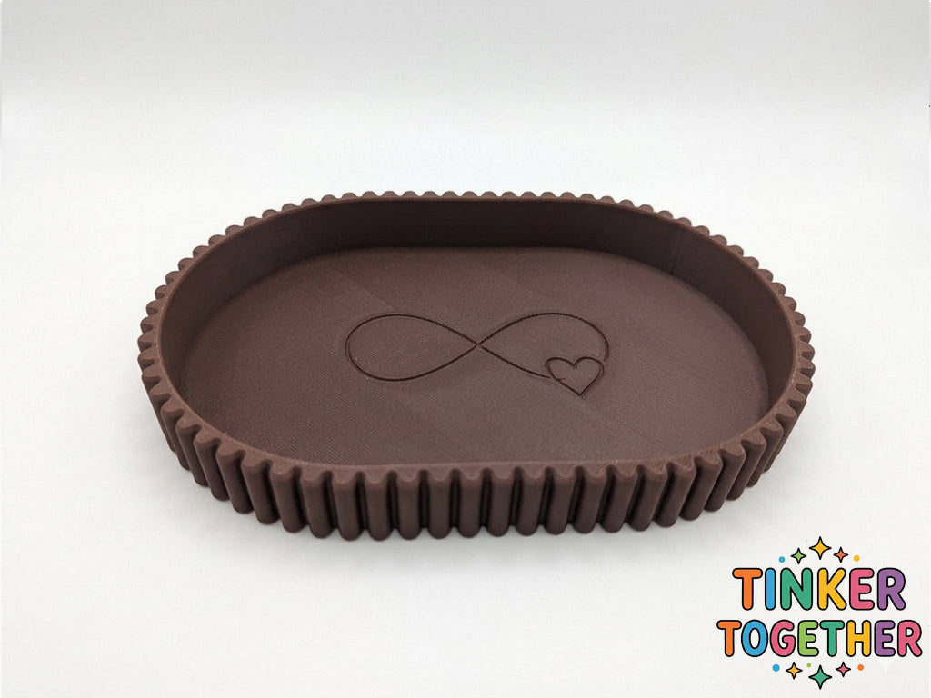 Ribbed tray