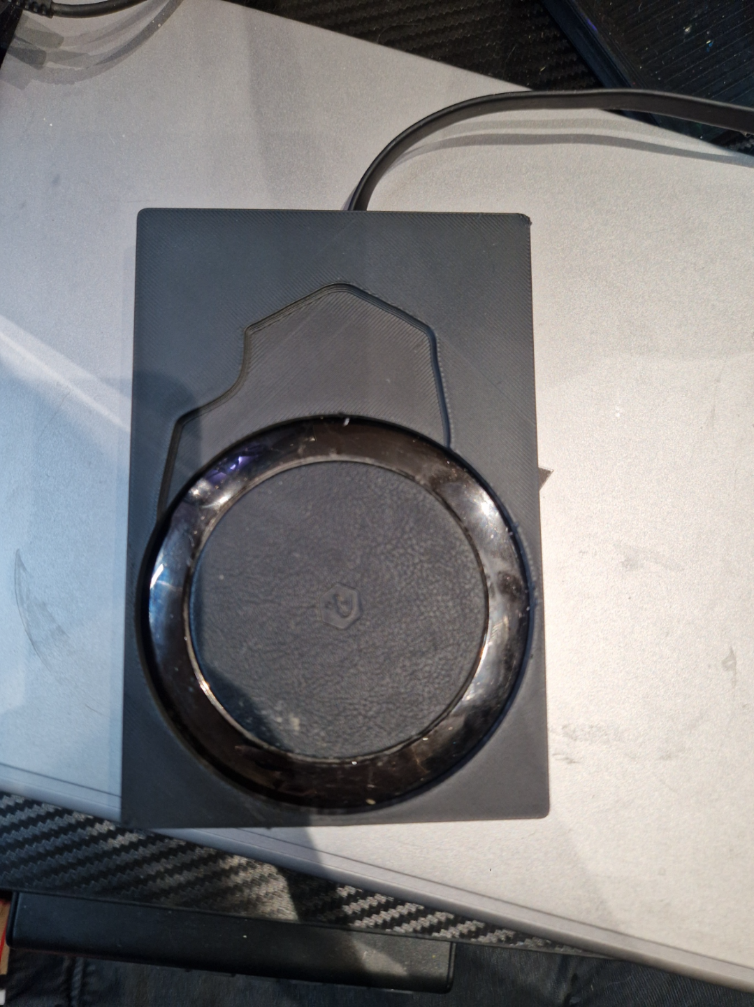 Logitech g502x plus qi charging pad