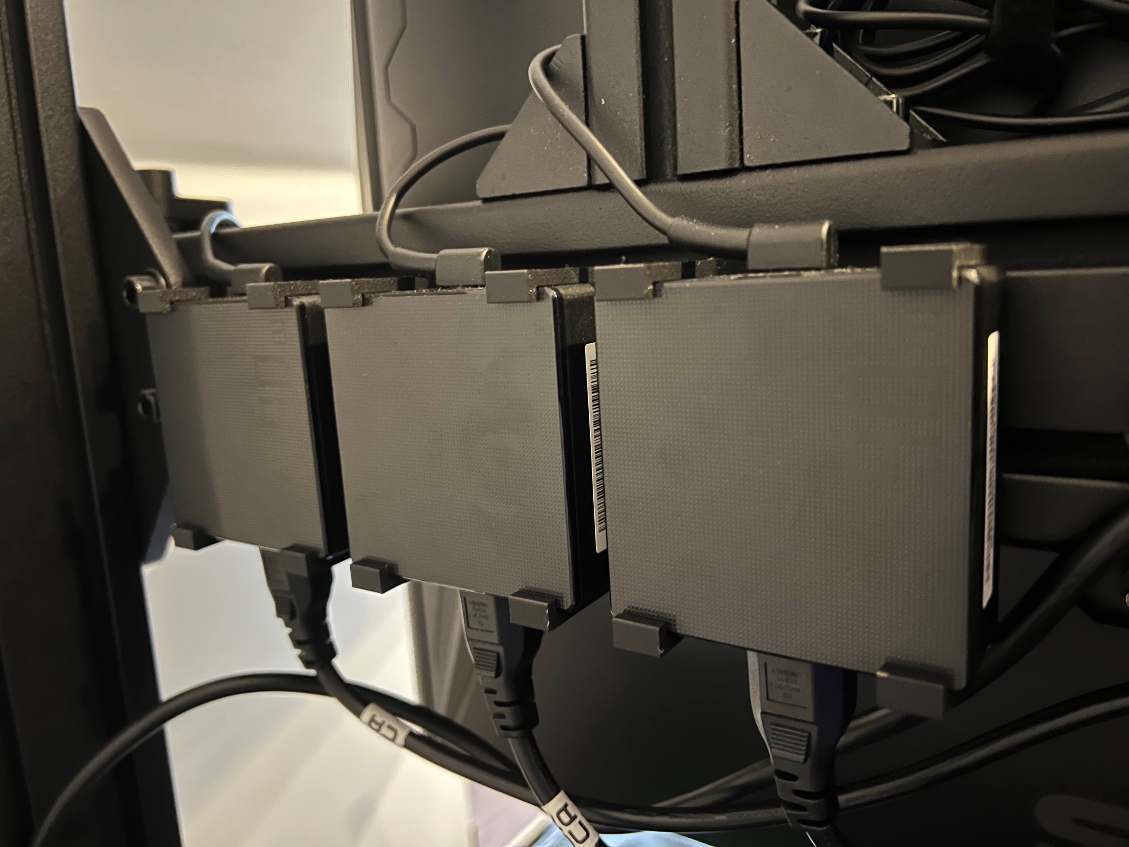 Twist in aluminium profile bracket - Customisable!