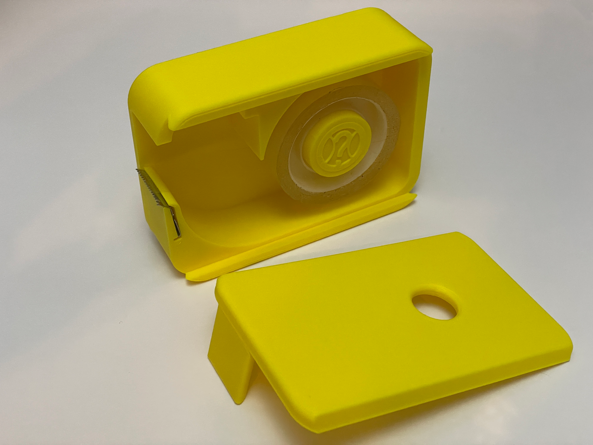 Design tape dispenser