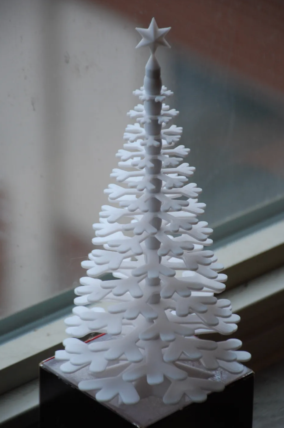 Snowflake Christmas Tree with Star Topper