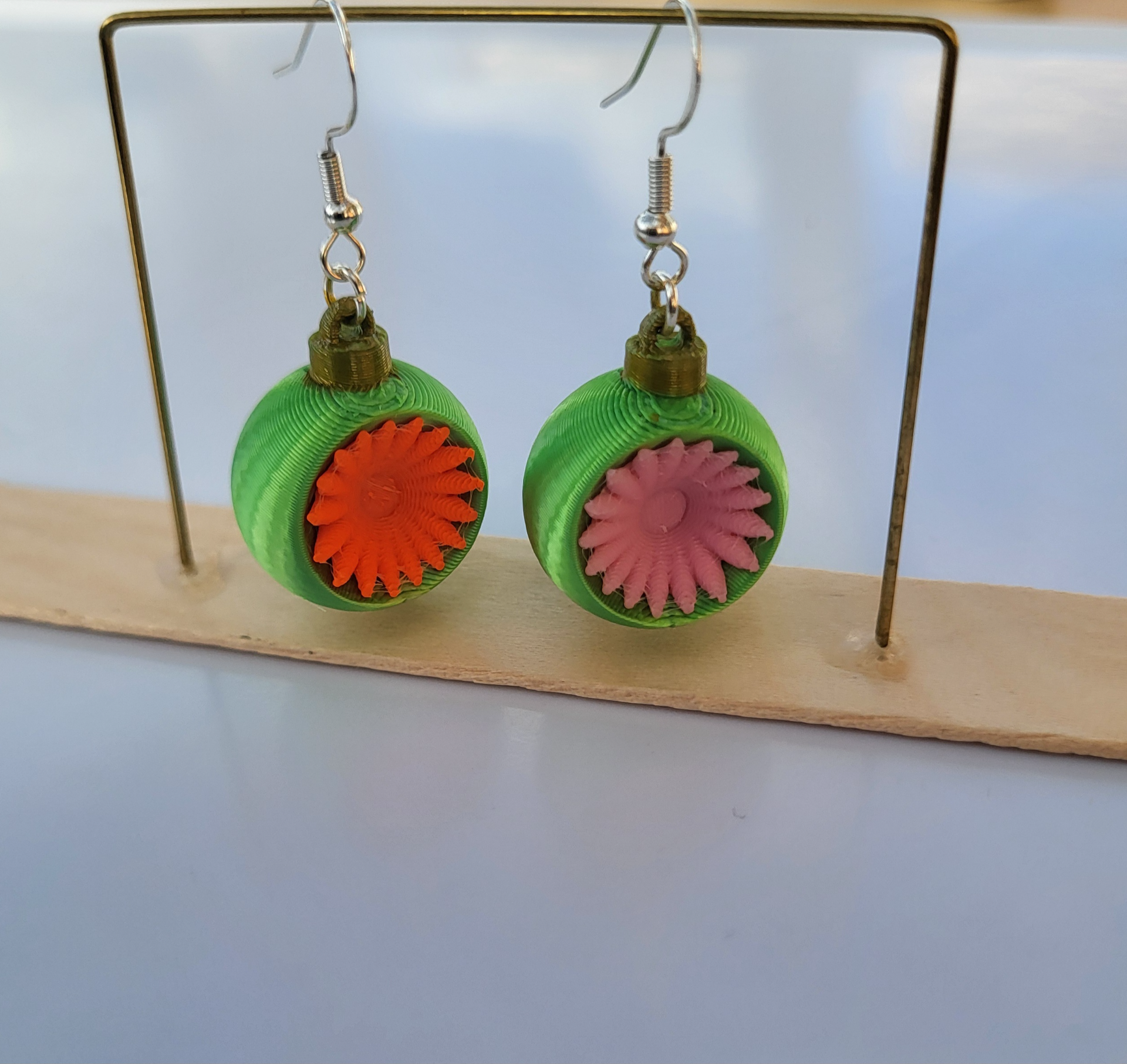Christmas bauble earring