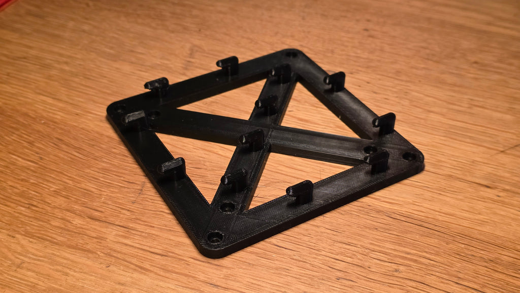 Skadis VESA75 and VESA100 Monitor Mount