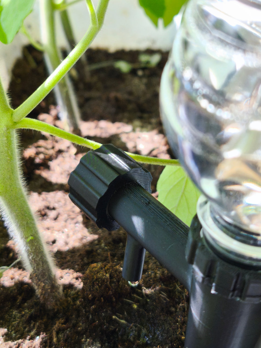 Automatic Drip Irrigation Device for Plants - v 1