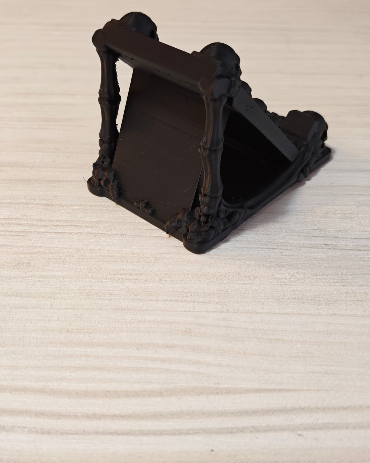 Skull Phone Holder