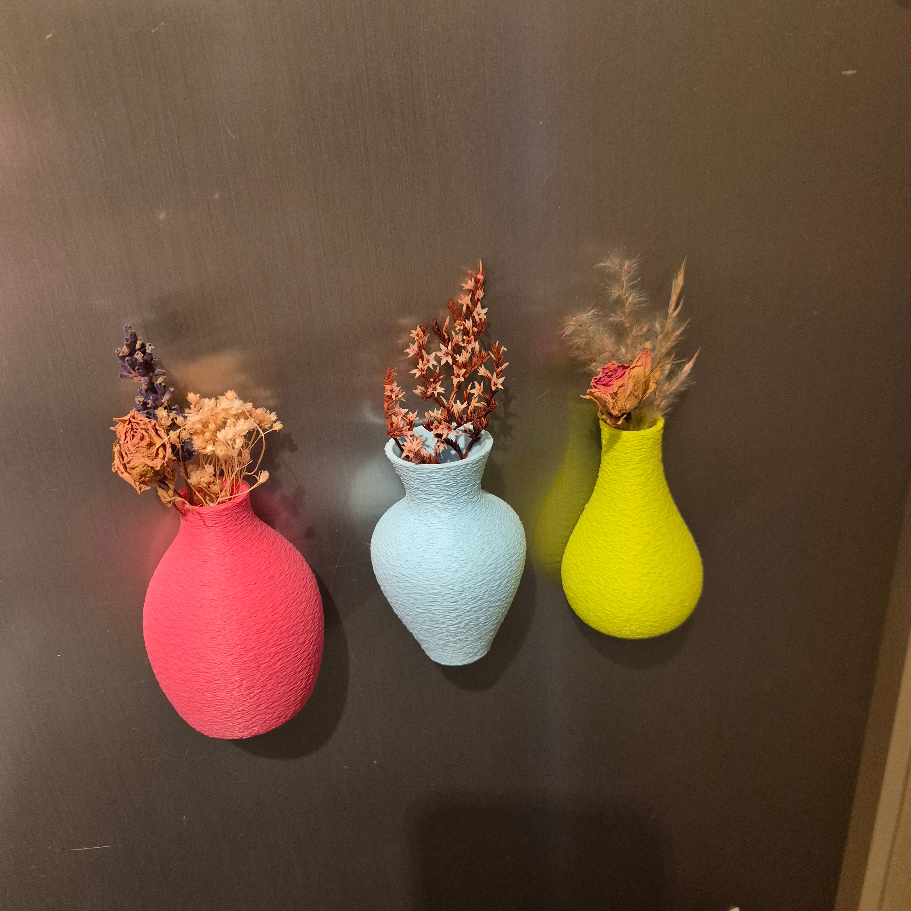 Magnetic Vases – Colorful & Modern Design