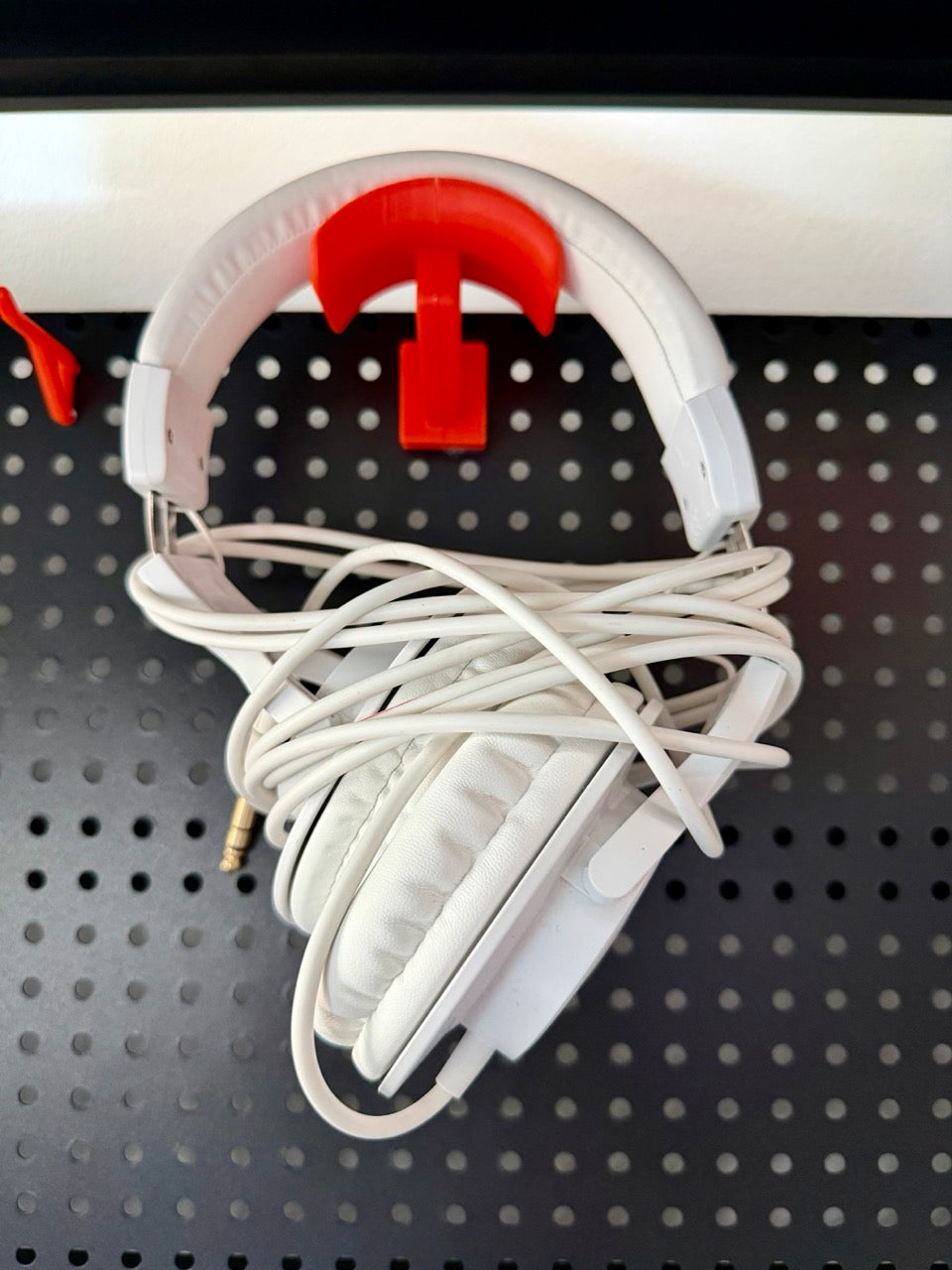 Pegboard Headphone Holder (6mm / 16mm)