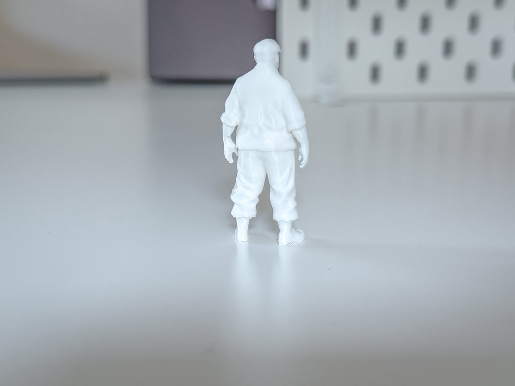 Miniature Man/Worker for your Diorama