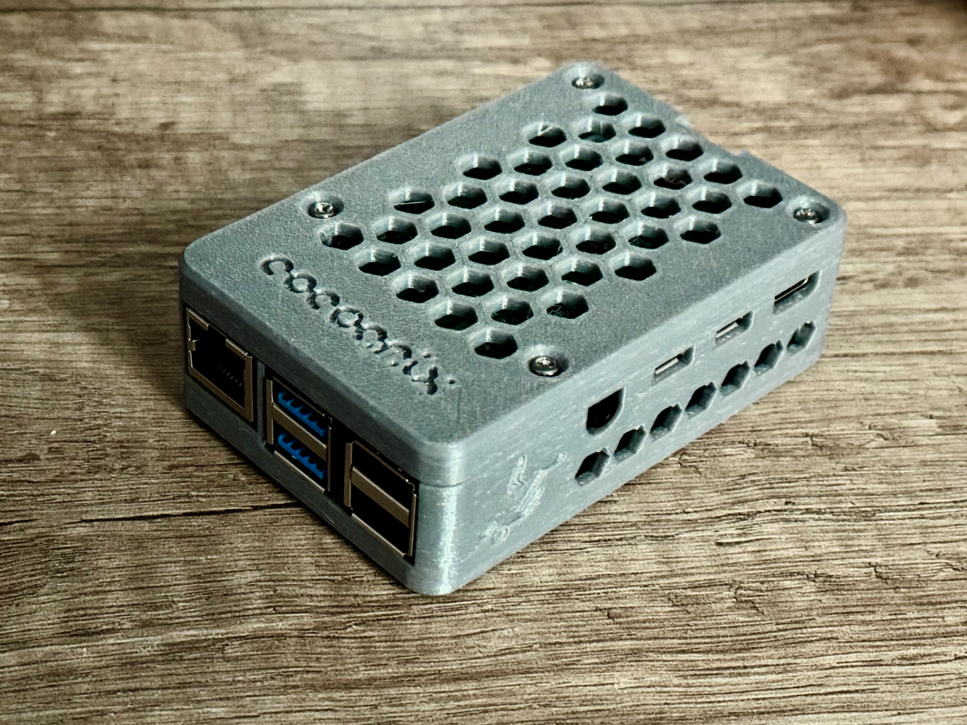 Pi 4 + PoE Hat - Cocoanix Case Pro V2