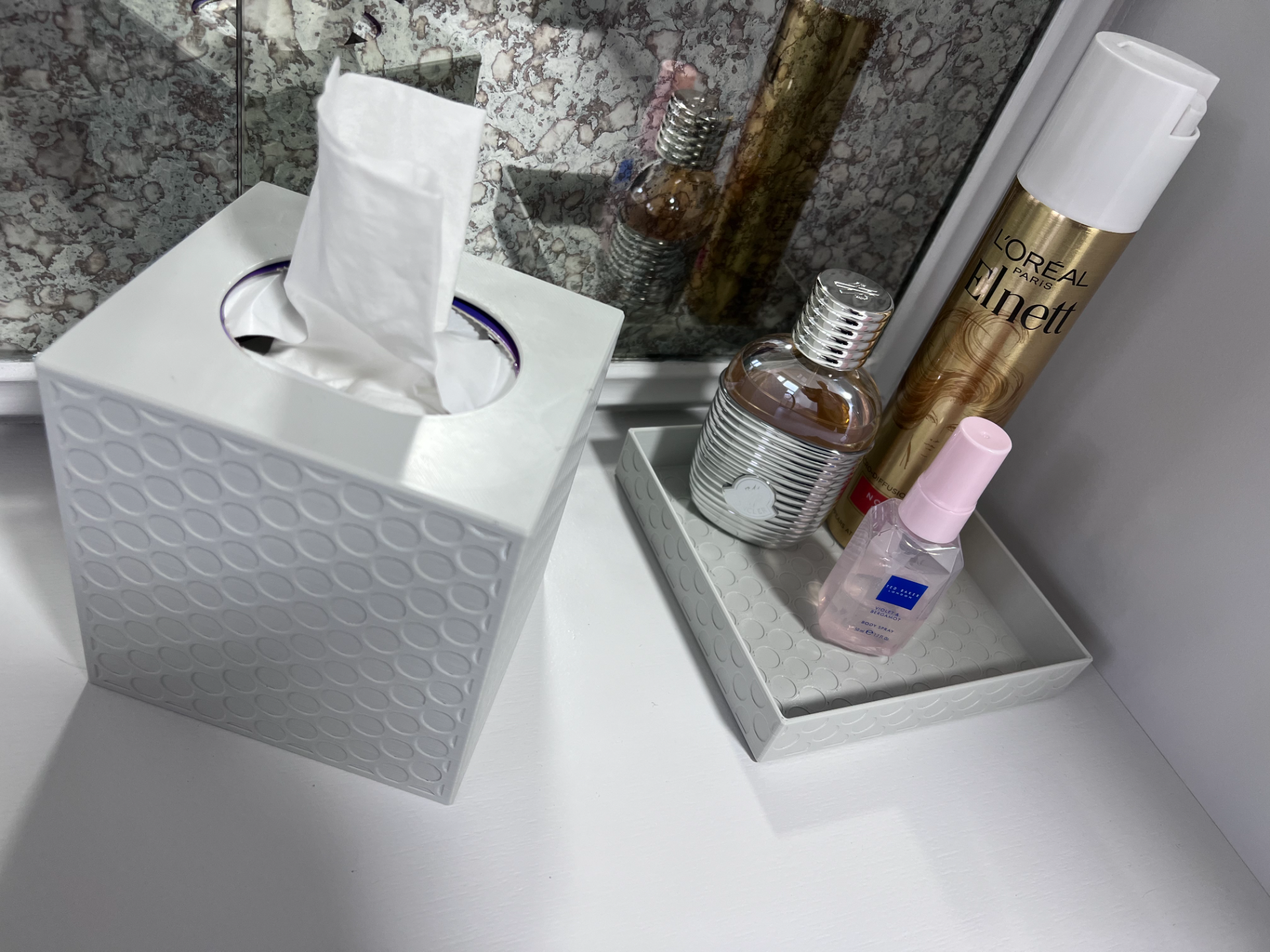 Circle Pattern Tissue Box Cover - To Fit 115 x 101 x 122 mm Tissue Box