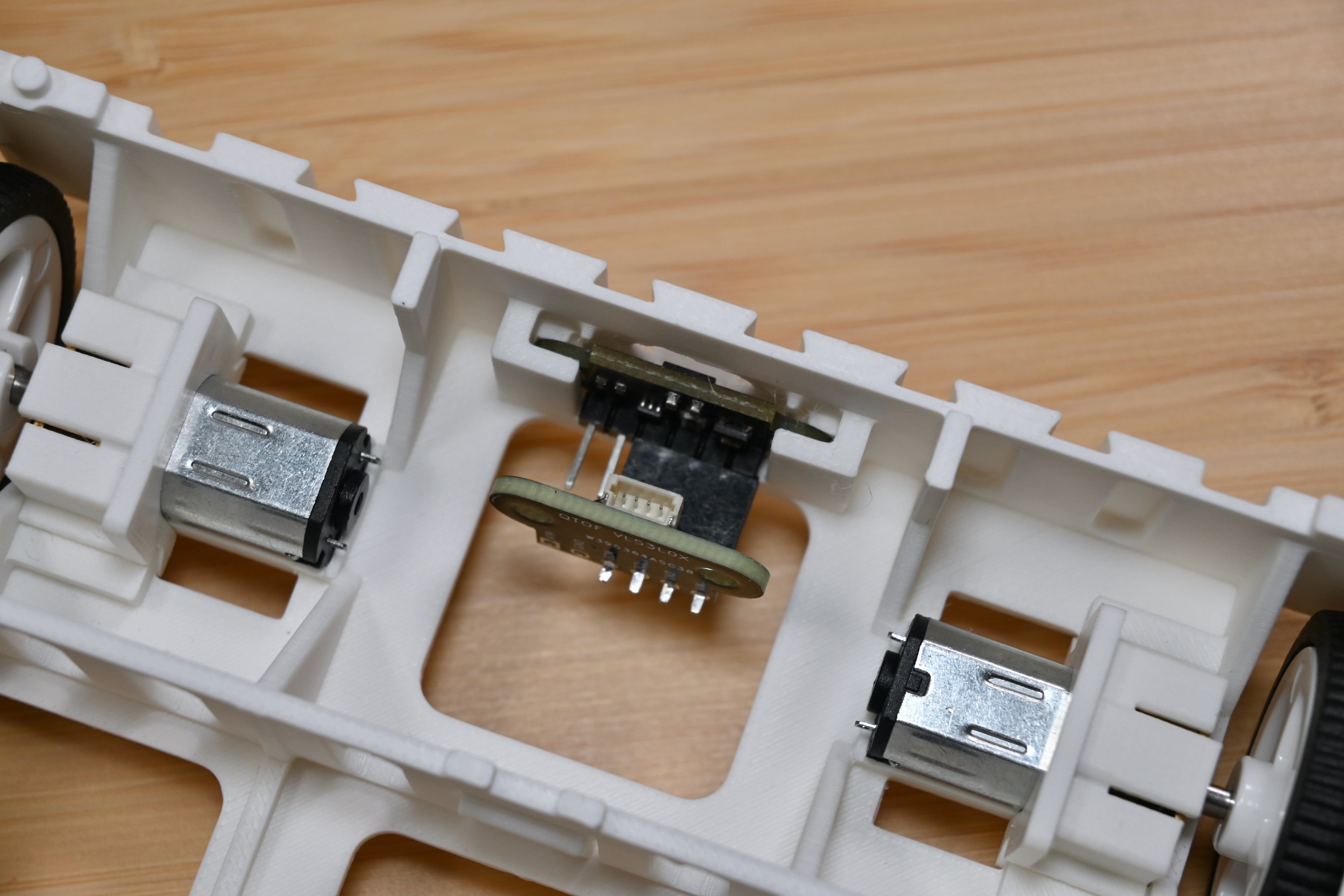 BEAPER Bot robot chassis with ToF mount - FWD