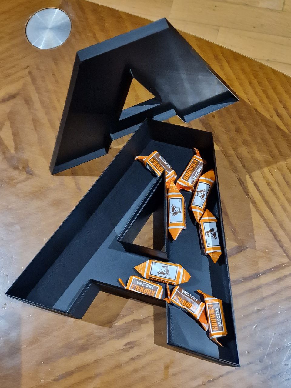 A to Z Letter Gift Box - Vase Mode